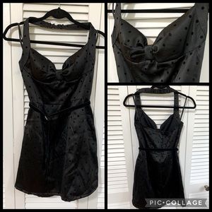 SOLD ❤️ Adorable black polka dot cocktail dress